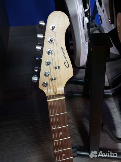 Гитара электро красная карайя