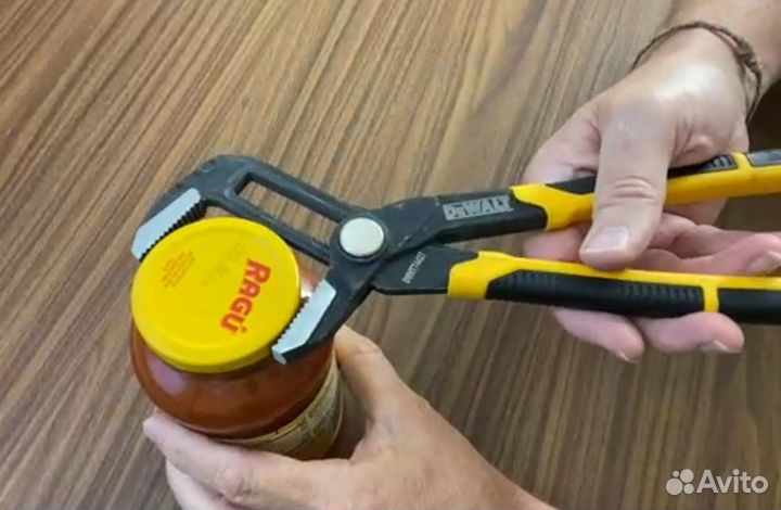 Губки пассатижи прямые Dewalt Pushlock Pliers