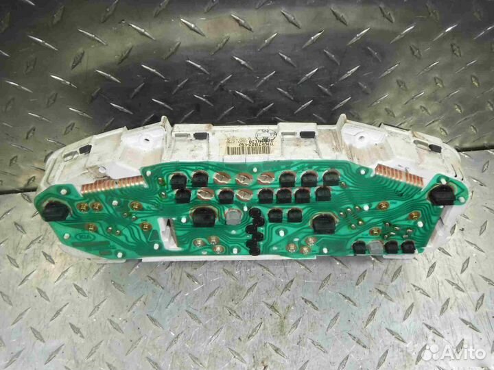 Панель приборов Kia Sportage 1999-2006 (USA АКПП)