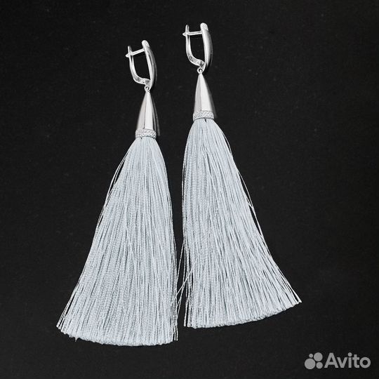 Серебряные серьги кисточки с фианитами