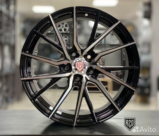 Диск литой Replica Vossen HF4T, R18 5*114.3