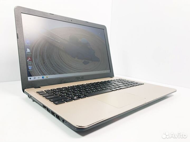 Ноутбук Asus 4 ядра/GeForce