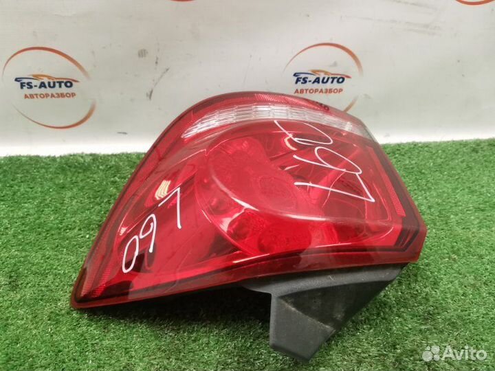 Фонарь задний правый Dodge Journey 2.4 ED3 2010
