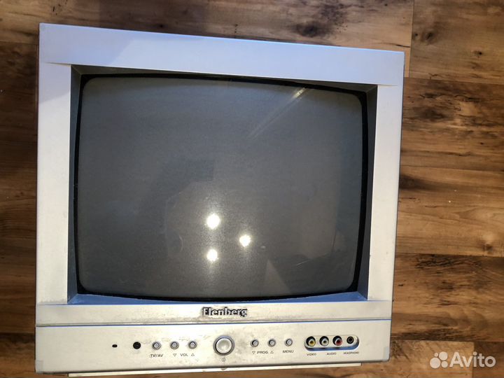 Телевизор Elenberg