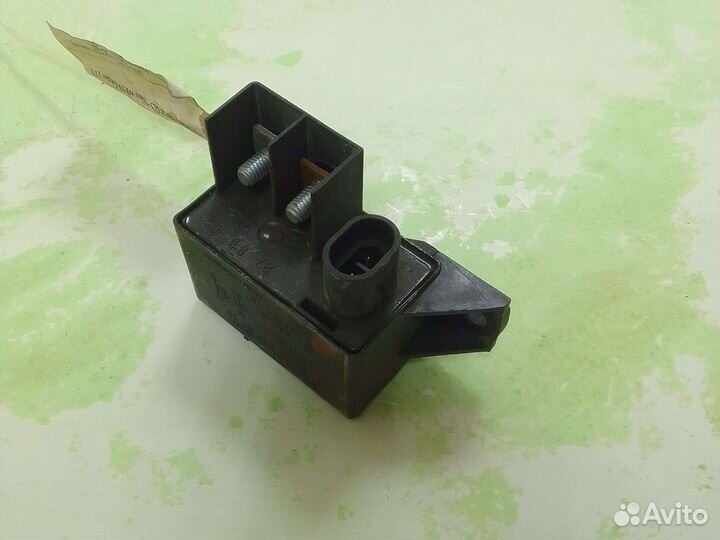 Реле аккумулятора Mercedes-Benz CLS-Class W219 сед