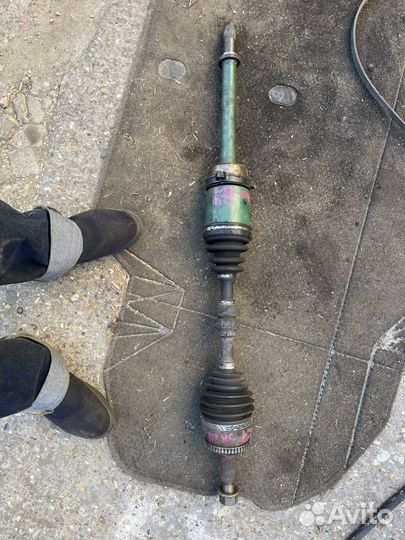 Привод передний Nissan Serena C24