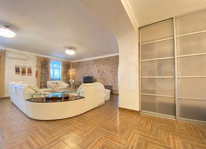 2-к. квартира, 105 м², 9/9 эт.