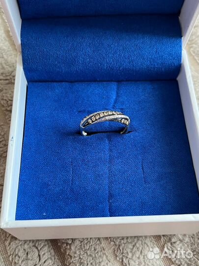 Золотое кольцо с бриллиантами