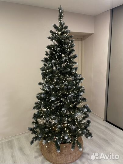 Елка и подставка