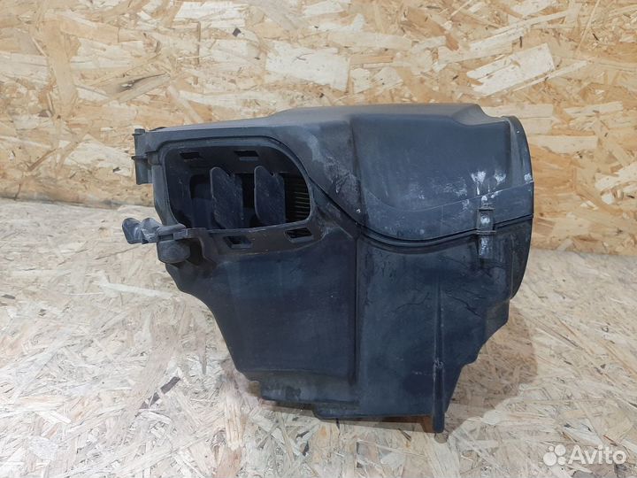 Корпус воздушного фильтра Ford Focus 2