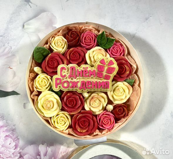 Сладкий подарок на день рождения из шоколада