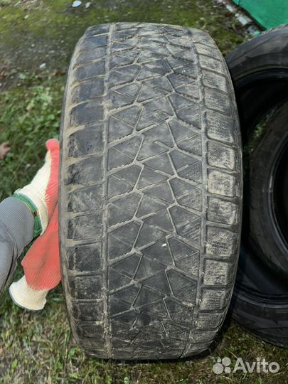 Bridgestone Blizzak 6 275/50 R22 111T