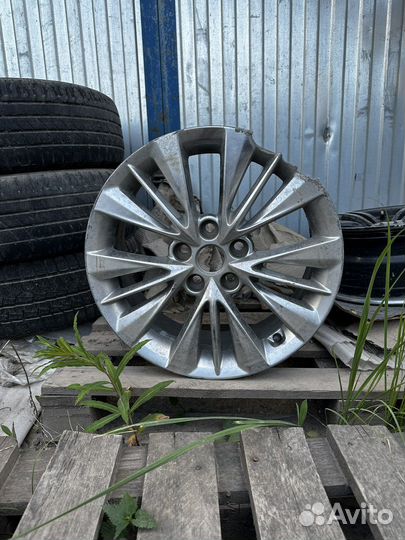 Диск Hyundai Genesis R17 5/114.3 1шт (под ремонт)