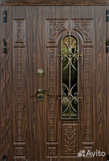 Двери с ковкой