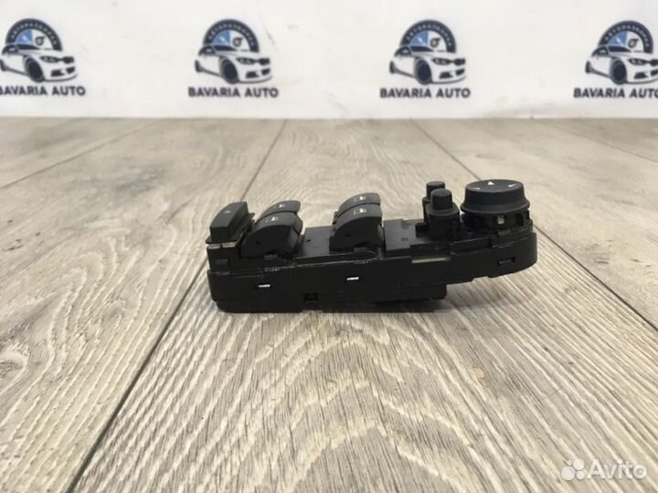 Блок управления стеклоподъемниками Bmw E90 N52B30