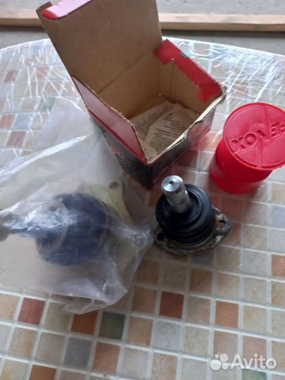 Комплект шаровых опор Москвич (верхняя и нижняя)