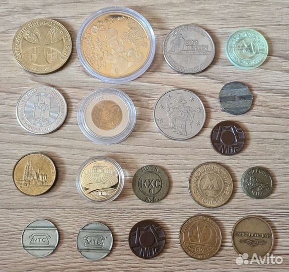 Жетоны разных стран + жетоны Пятёрочка, Магнит