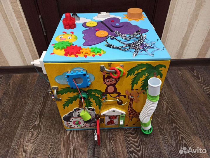 Бизикуб, бизиборд, залипалка