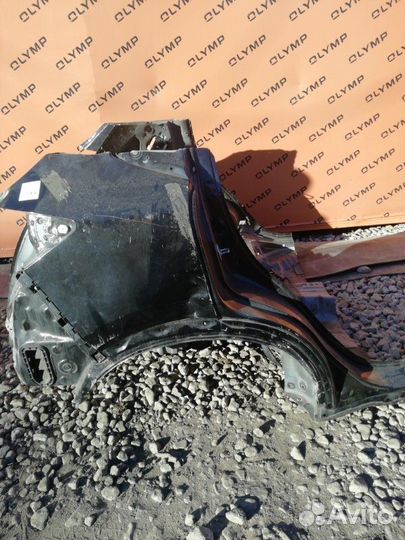 Крыло заднее правое Honda Vezel RU1