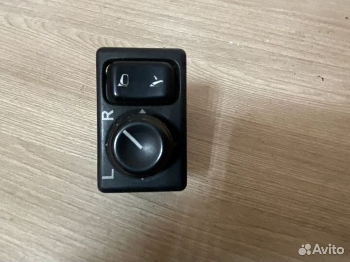 Блок управления зеркалами Nissan Avenir W11 с1998