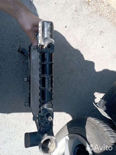 Радиатор охлаждения на hyundai accent мкп