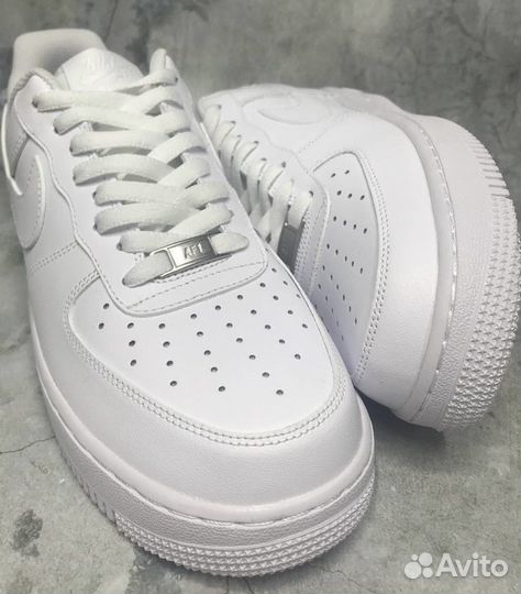 Nike air force 1 low white