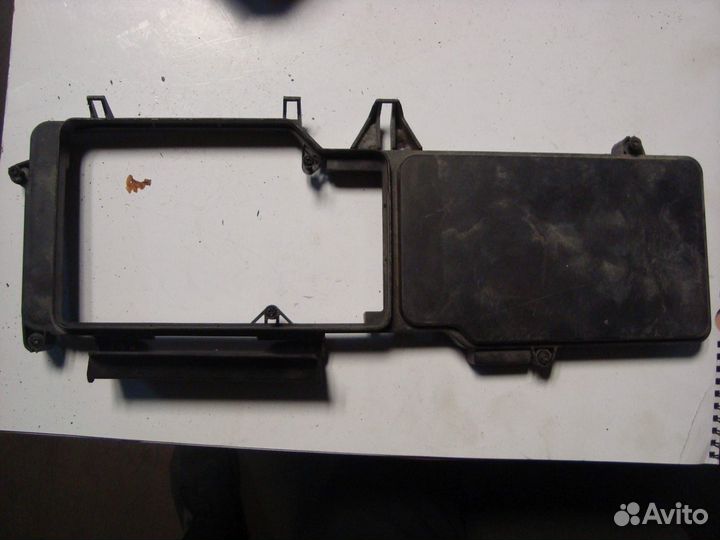 Крышка блока предохранителей W210 A2105400782