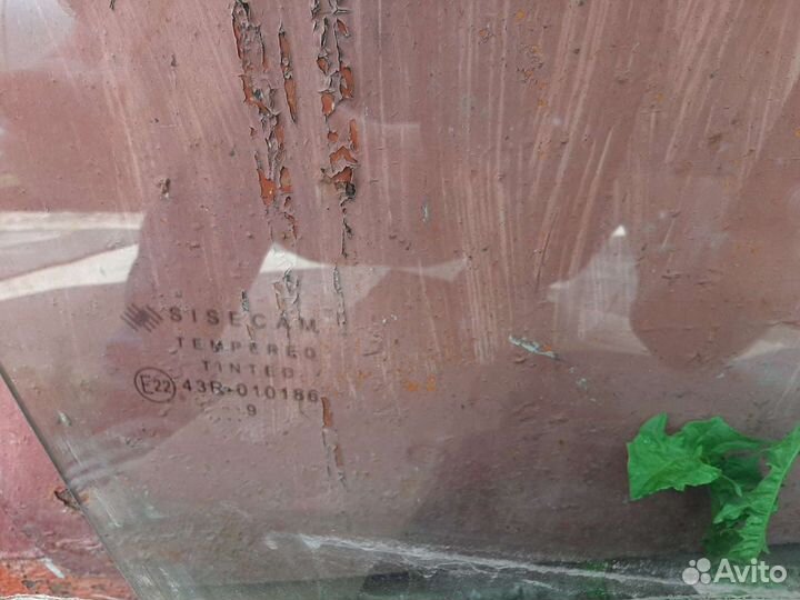 Стекло переднее правое на весту