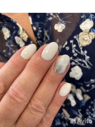 Маникюр женский