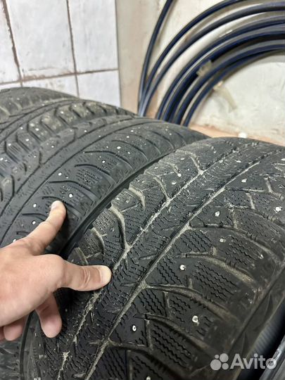 Bridgestone Ice Cruiser 7000 205/55 R16 T