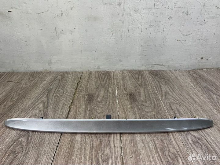 Молдинг крышки багажника задний Peugeot 307