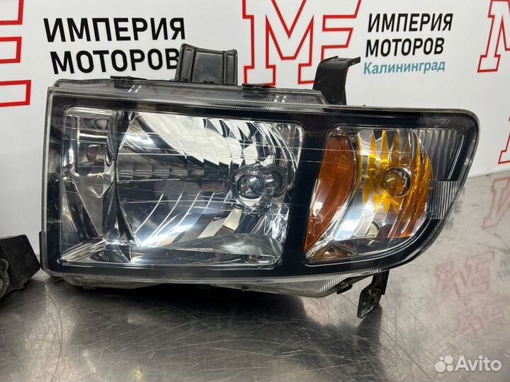 Фары комплект передние Honda Ridgeline 2008