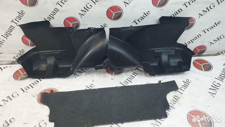 Обшивка багажника на Mercedes-Benz W123