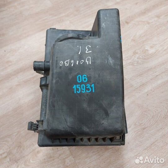 Корпус воздушного фильтра Volvo S80 1998-2006