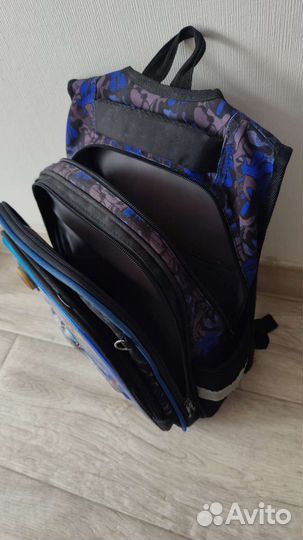 Рюкзак для мальчика 1-3 класс