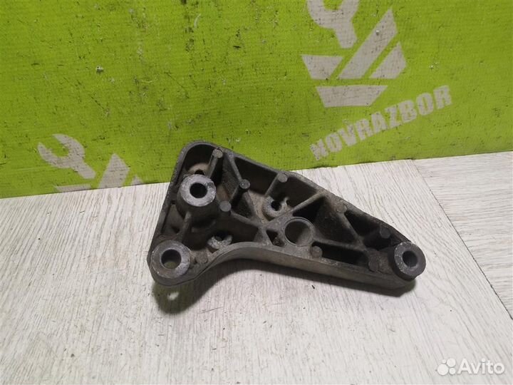 Кронштейн кпп Опель Астра Джи 98-05