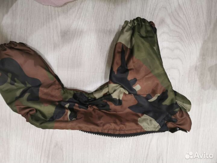 Комбинезоны, дождевик, вольер