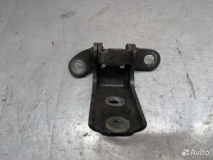 Петля двери задняя правая Toyota Corolla E12 1.4