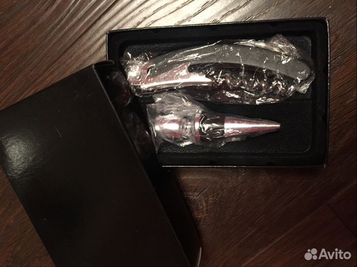 Винный набор. Пробка и штопор. Подарок