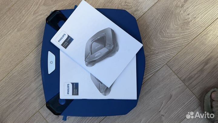 Робот пылесос philips