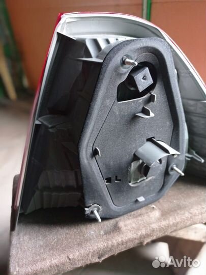 Фонарь левый на Toyota Corolla