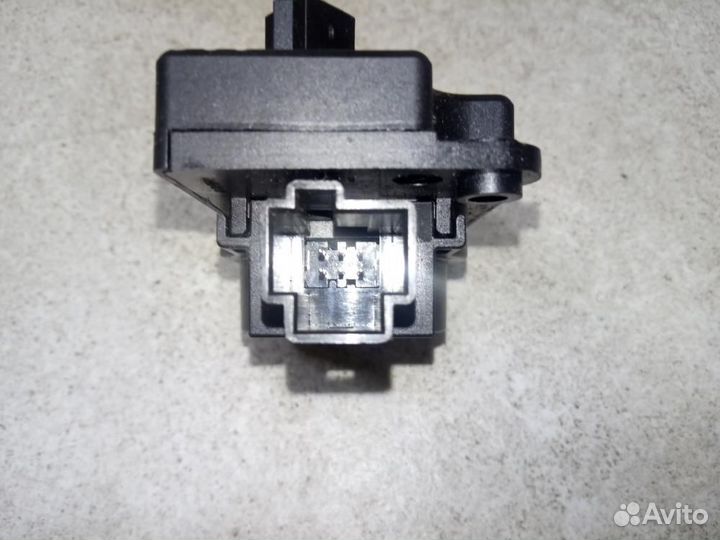 Сервопривод заслонок печки Ford Focus 3 CB8