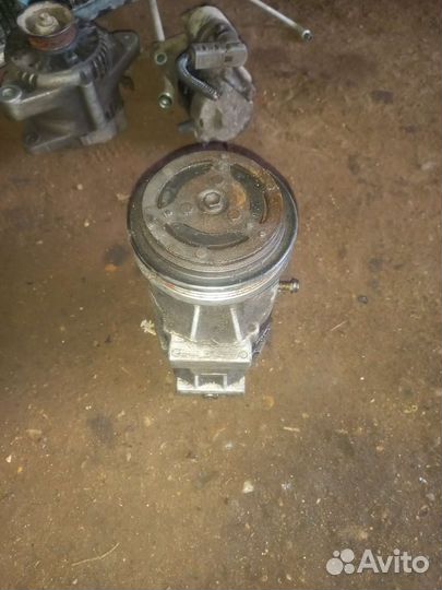 Компрессор кондиционера Toyota Vitz 1szfe