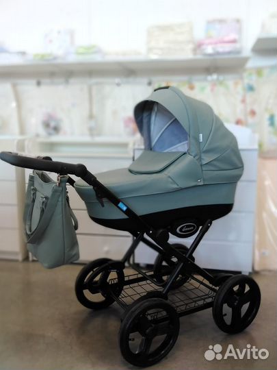 Коляска детская классическая