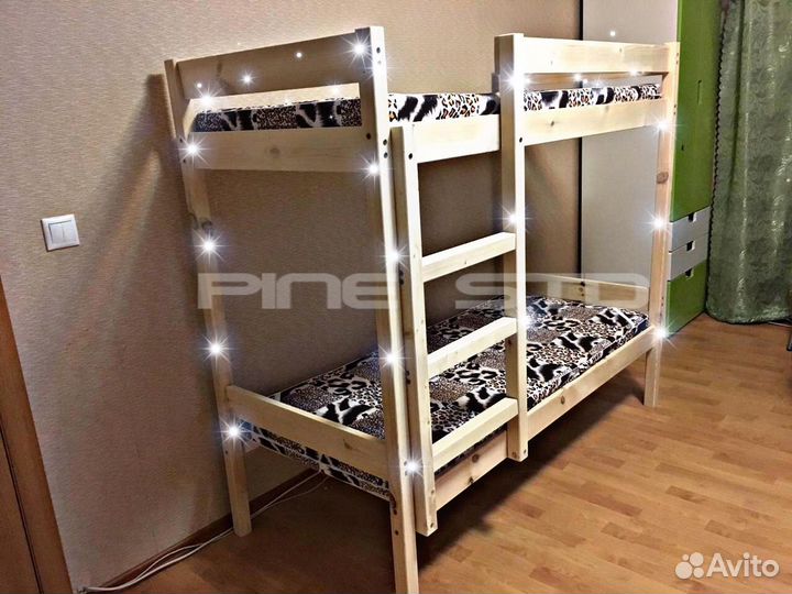 Двухъярусная кровать