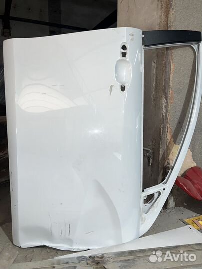 Дверь на LADA весту 2021 года