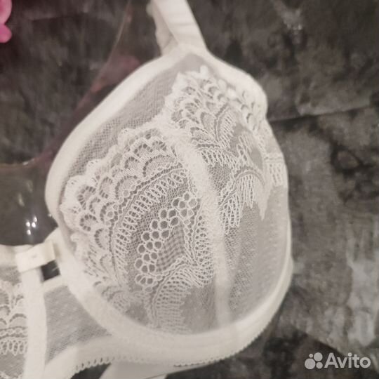 Бюстгальтер Triumph 70G