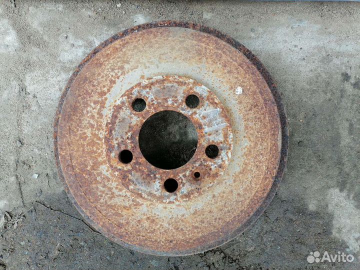 Тормозной барабан задний Skoda Octavia A4 Tour