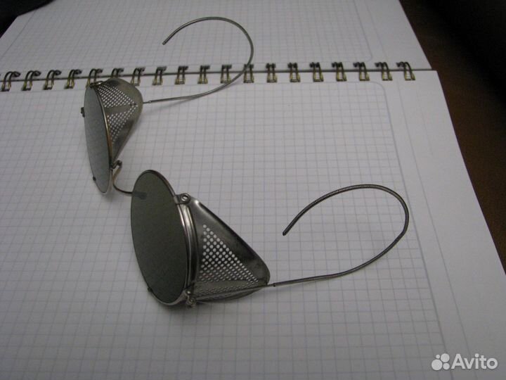 Очки круглые солнцезащитные США 1918 год