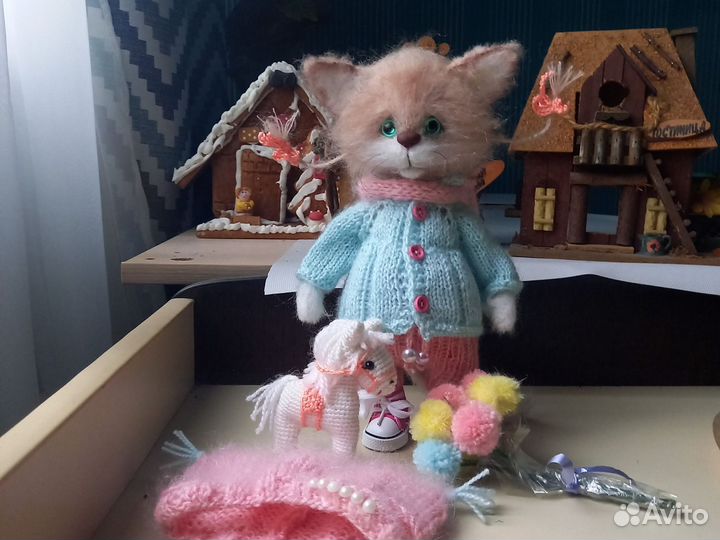 Вязаная игрушка ручной работы